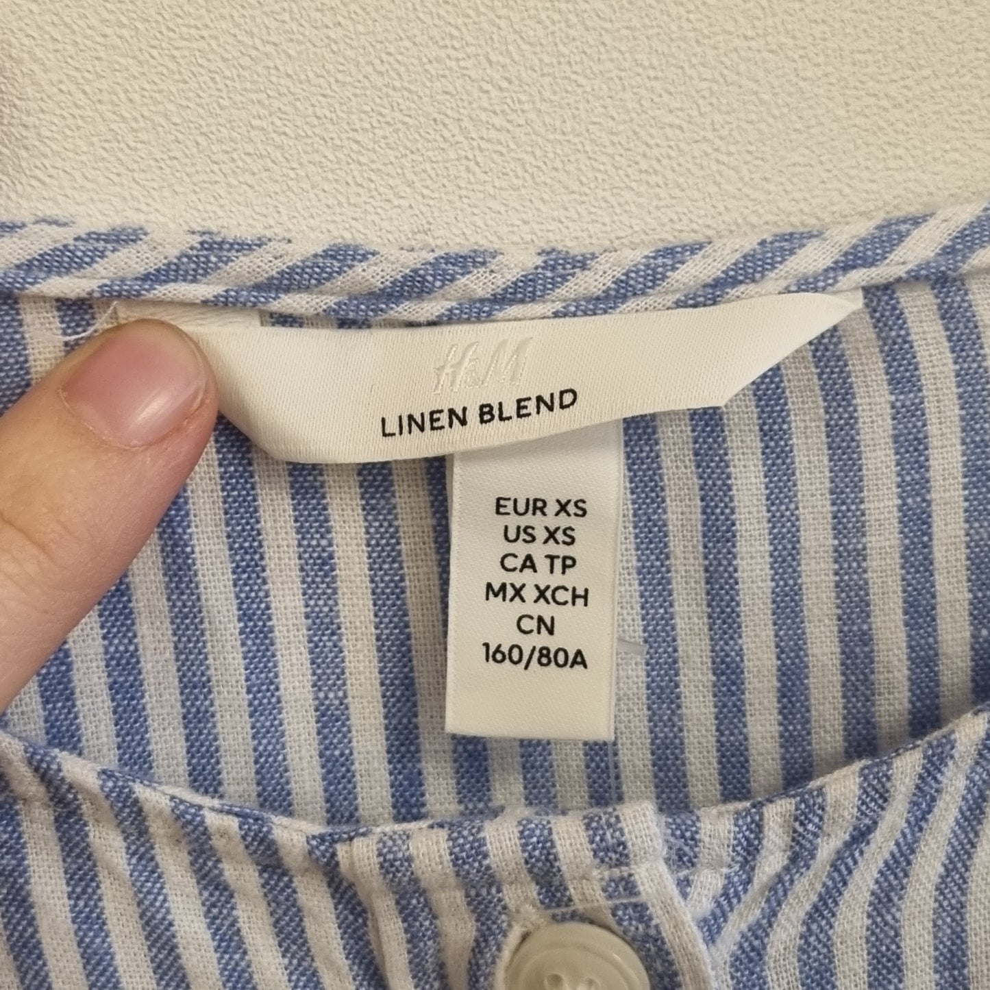 Blåstripet bluse i linblanding - XS