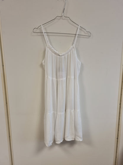 NY! Hvit sommerkjole / 100 % viskose - XS