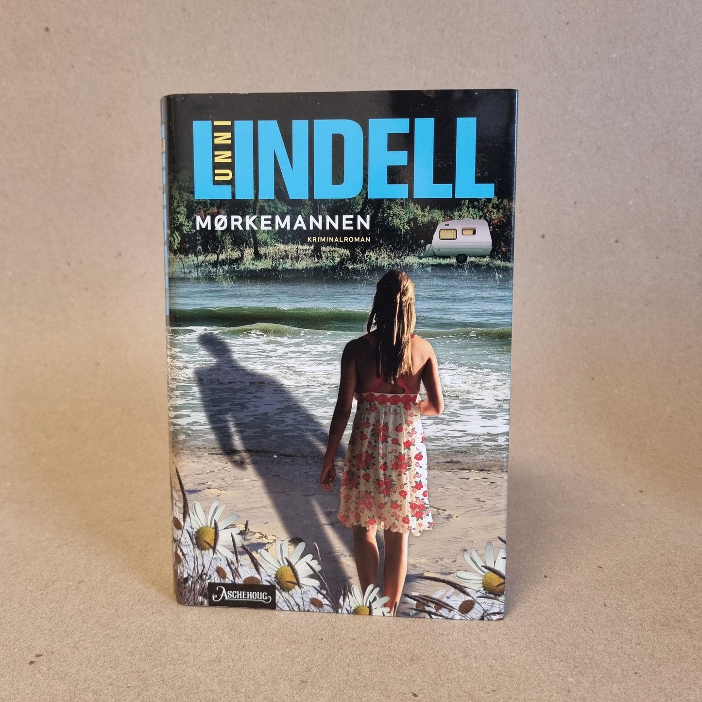 Mørkemannen – Unni Lindell