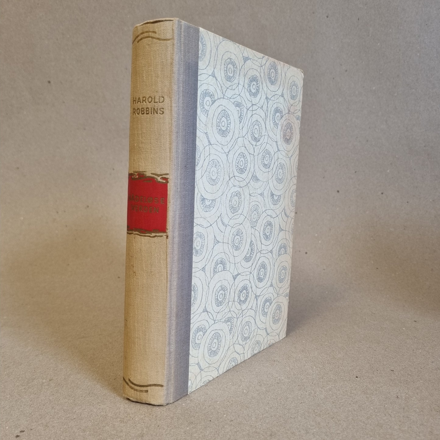 Nådeløse verden – Harold Robbins