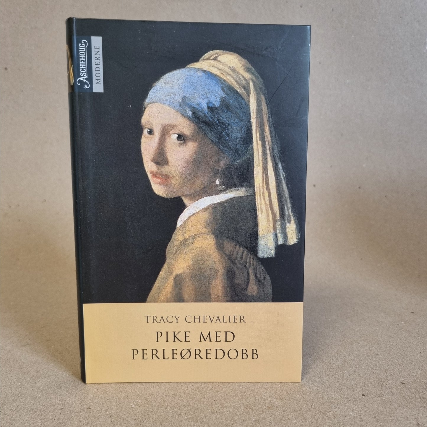 Pike med perleøredobb – Tracy Chevalier