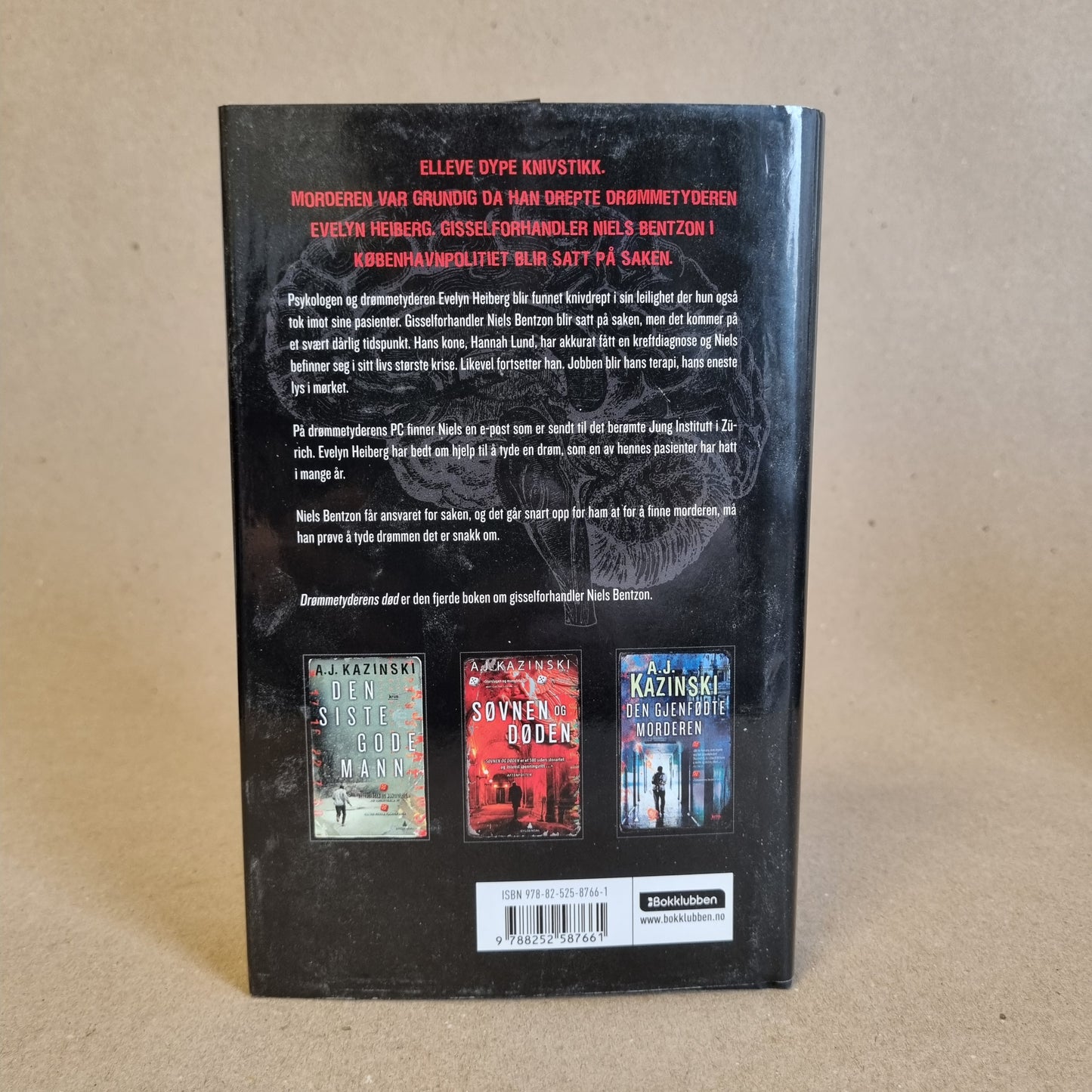 Drømmetyderens død – A.J. Kazinski