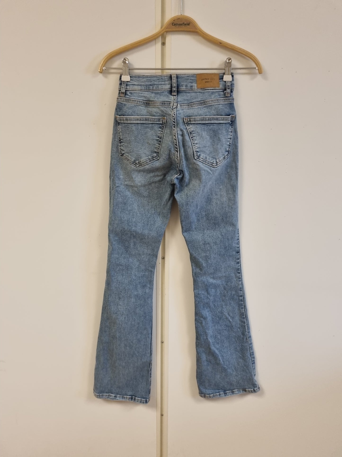 Lyse jeans med rette ben – 32