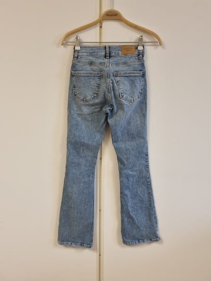 Lyse jeans med rette ben – 32