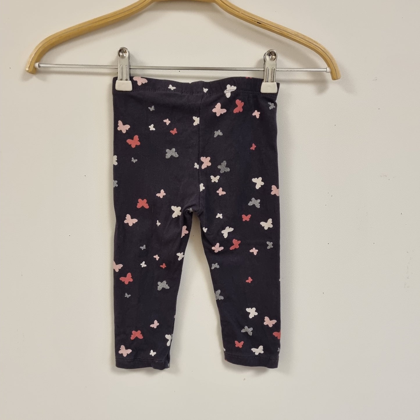 Mørk leggings med sommerfugler – 104