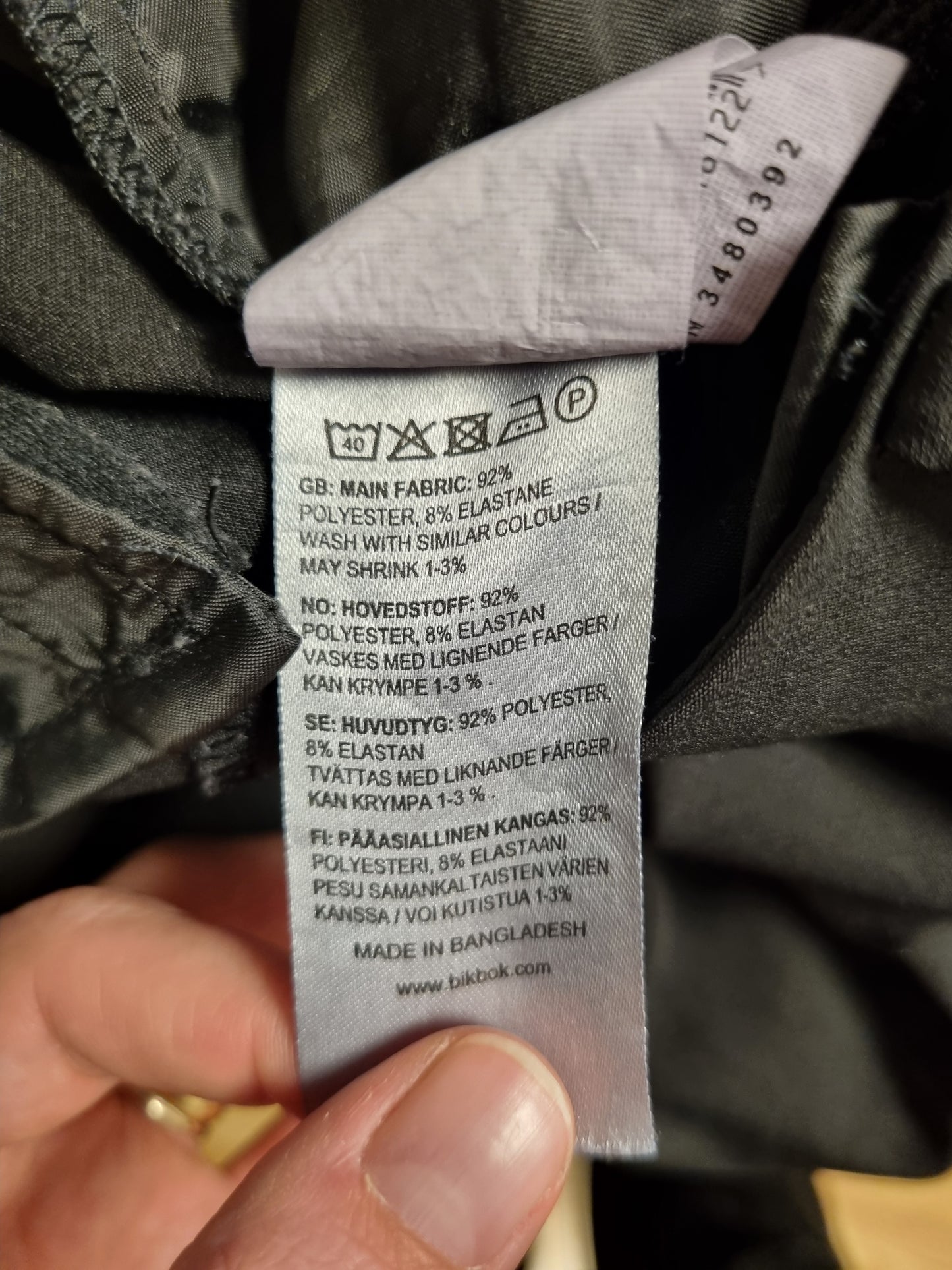Svart dressbukse med utsvingte ben – 34