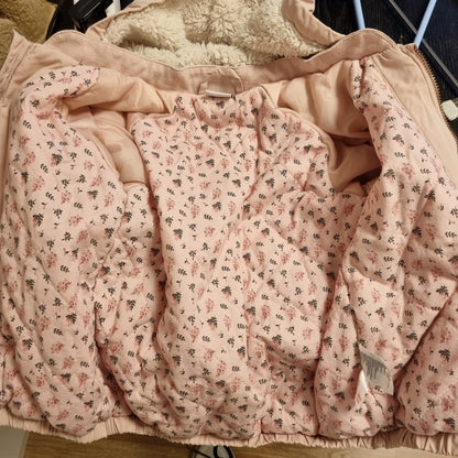 Rosa fôret jakke – 86