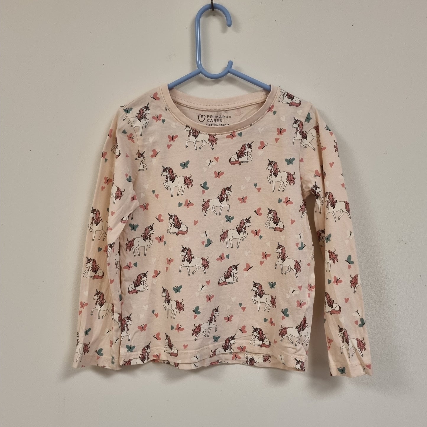 Lys beige trøye med enhjørninger – 116