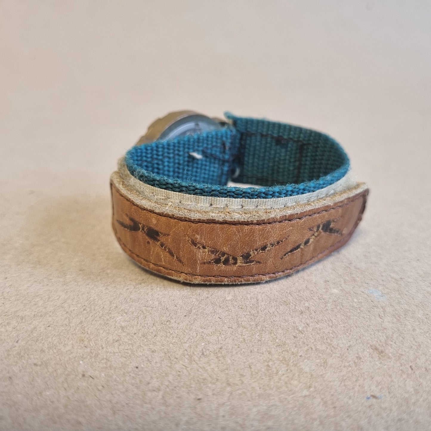 Vintage GUL barneklokke med original reim