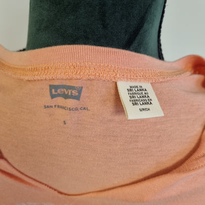 Levi’s T-skjorte med V-splitt / 100% bomull – S