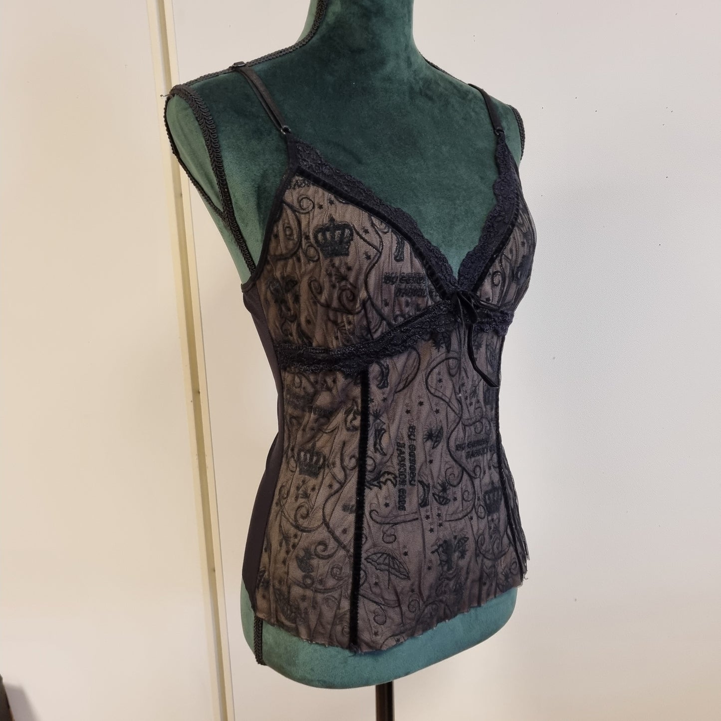Vintage Y2K mesh-topp med blonder og print – S