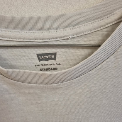 Levi’s offwhite T-skjorte / 100% bomull – L