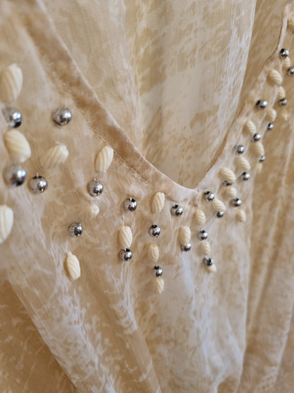 Beige kaftantunika med perledekor - onesize