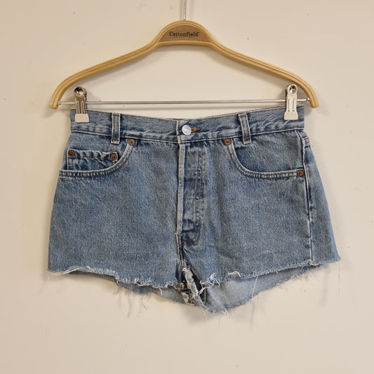 Vintage Levi's 701 Student-shorts / Made in USA 1992 - W30