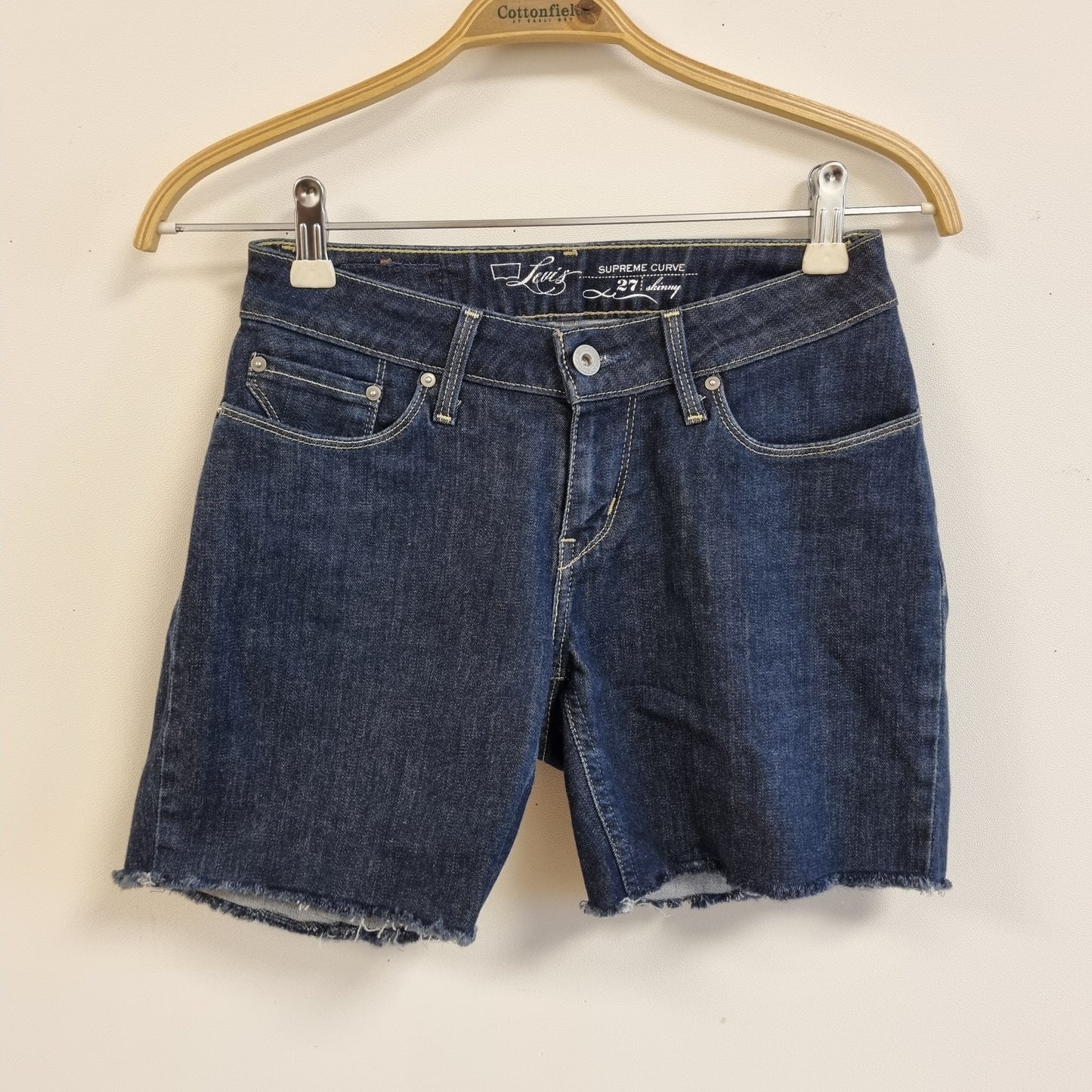 Levi's Supreme Curve Shorts - W27