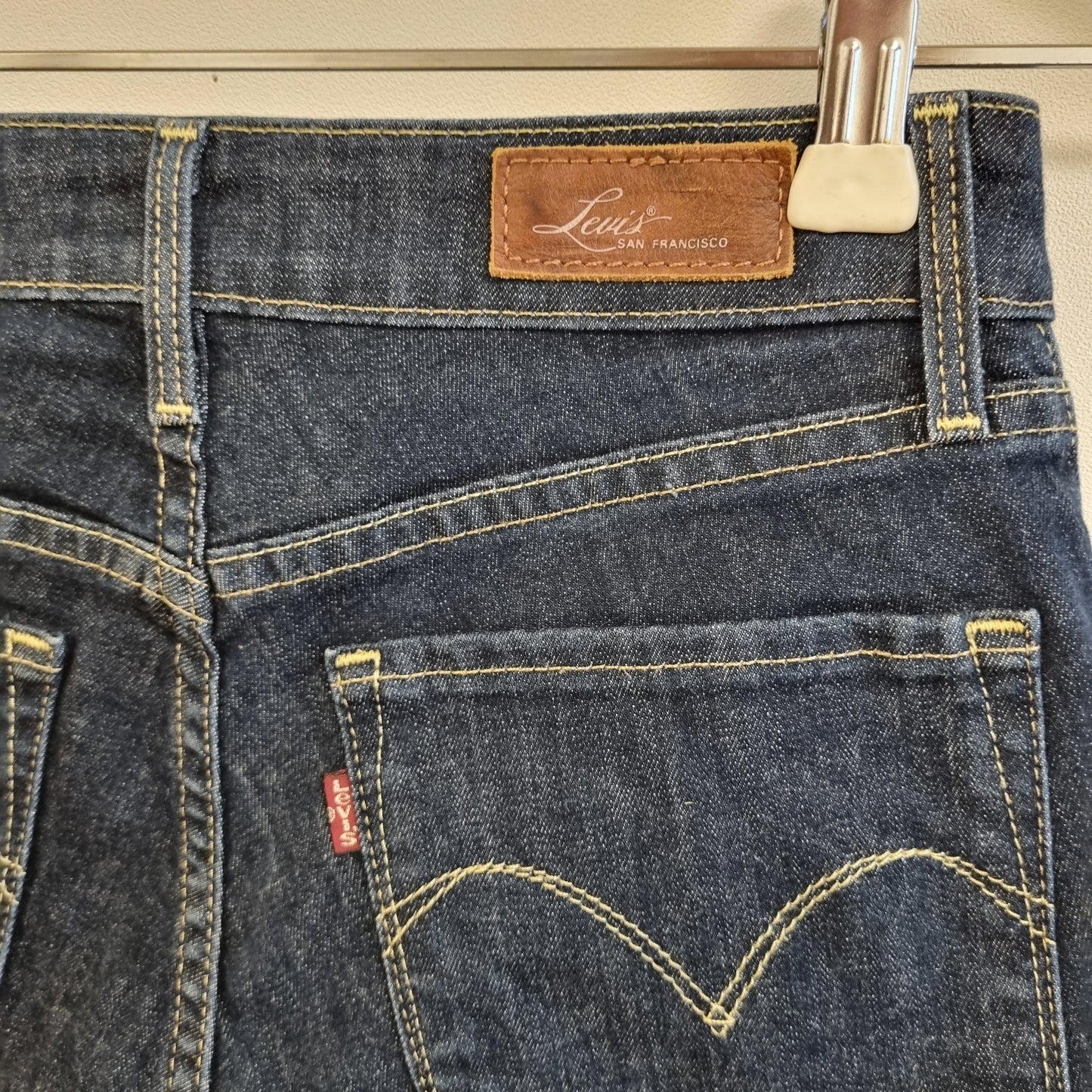 Levi's Supreme Curve Shorts - W27