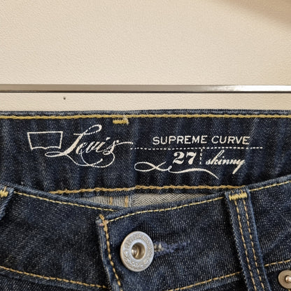 Levi's Supreme Curve Shorts - W27