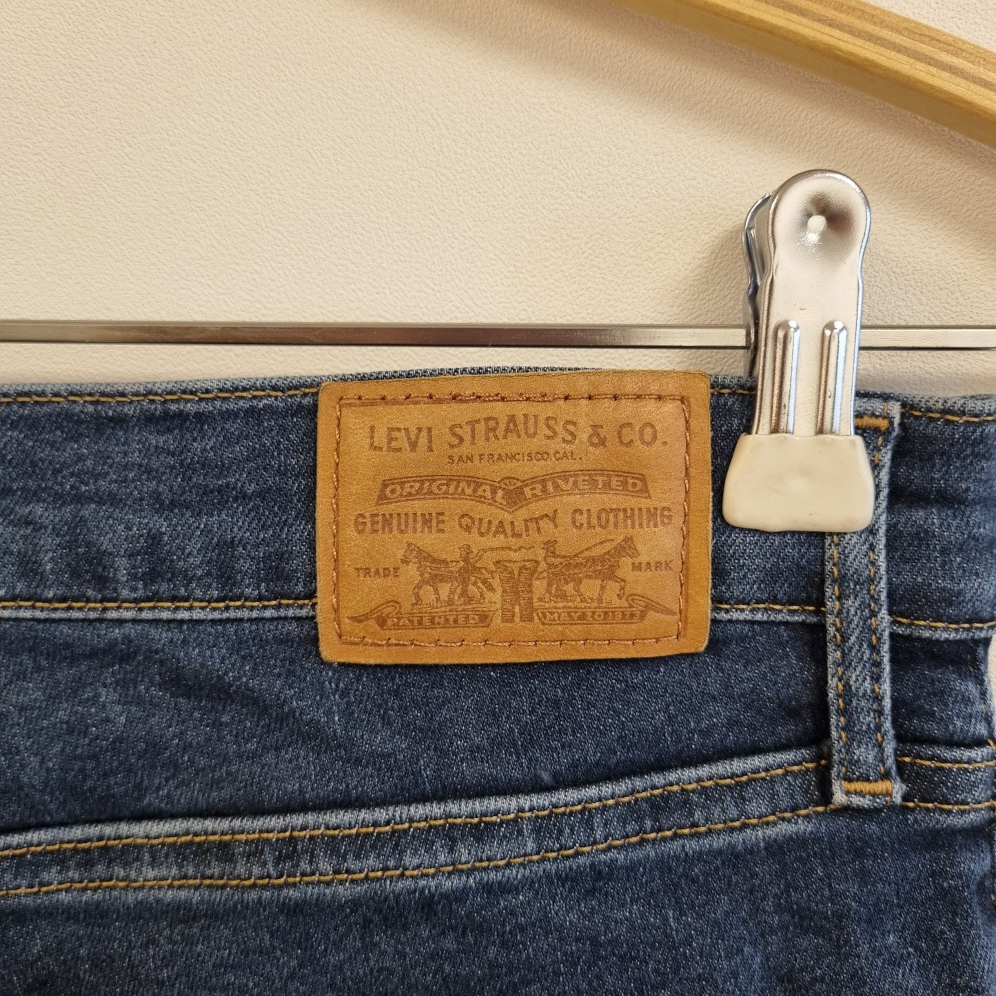 Levi's Premium 720 High Rise Shorts - W28