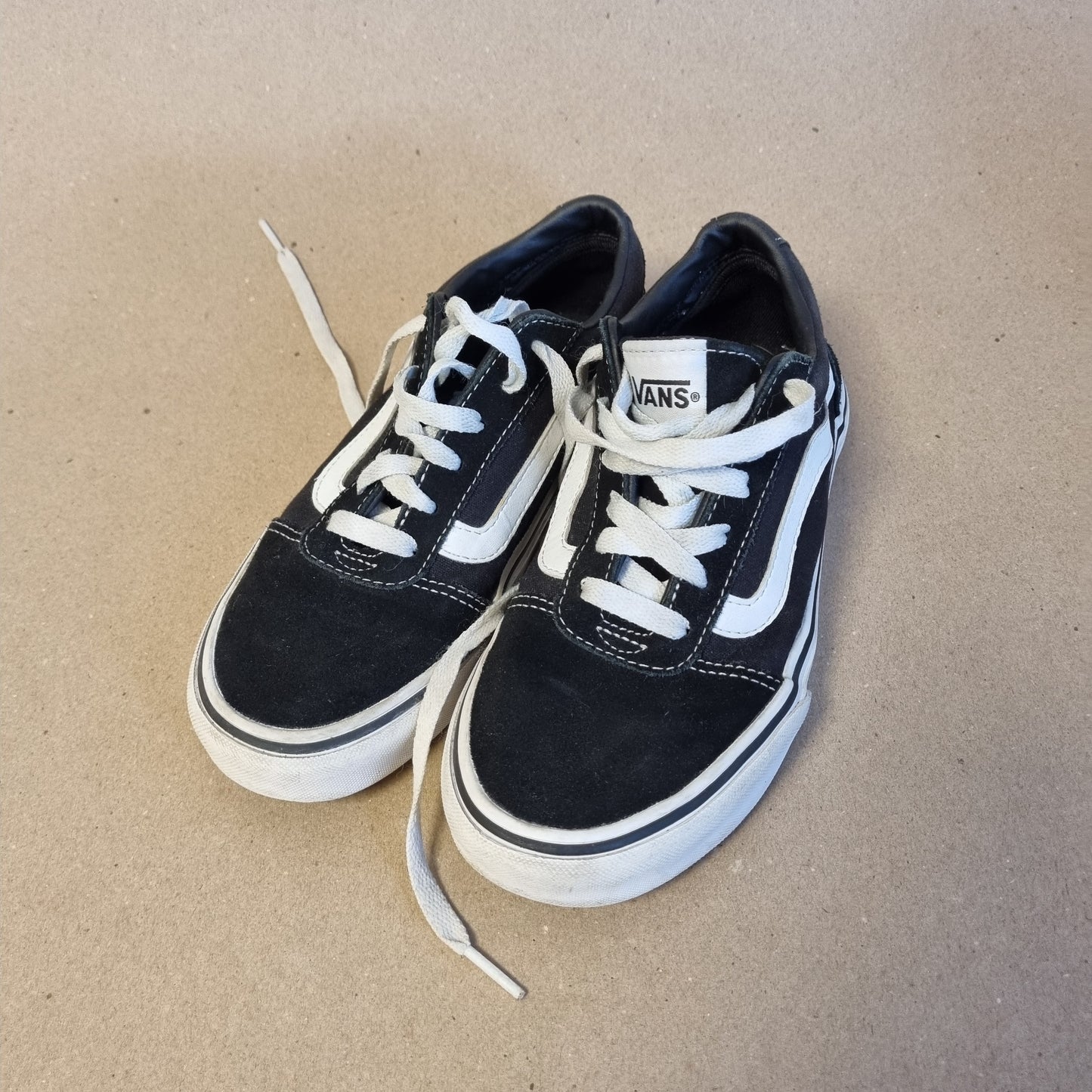 Vans Ward Low Sneakers – 36