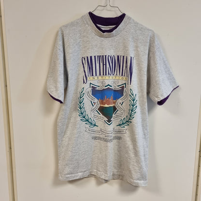 Vintage 90-talls Smithsonian T-skjorte / 100 % bomull – L