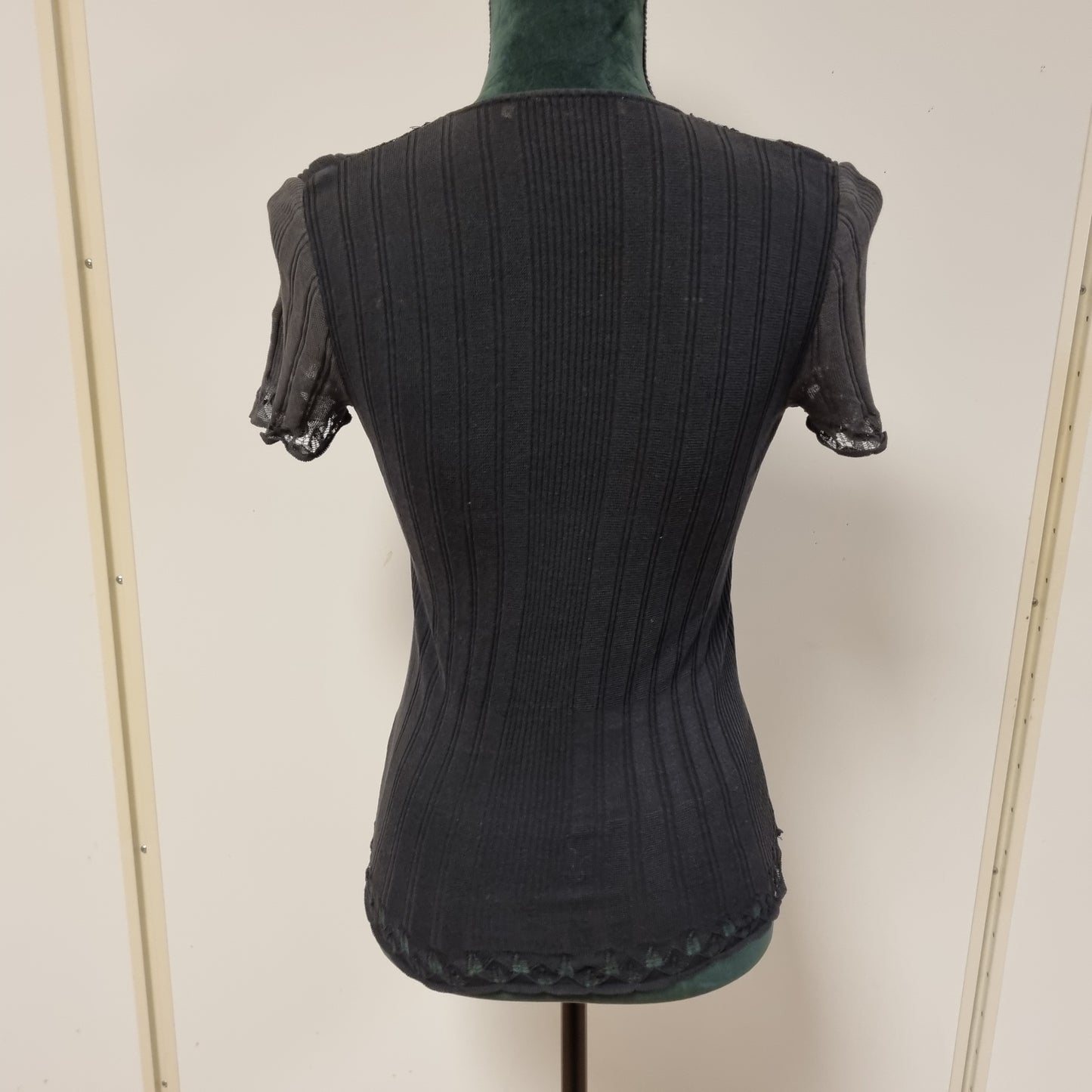 Vintage Blumarine topp med perlebroderi / 100 % bomull – S/M