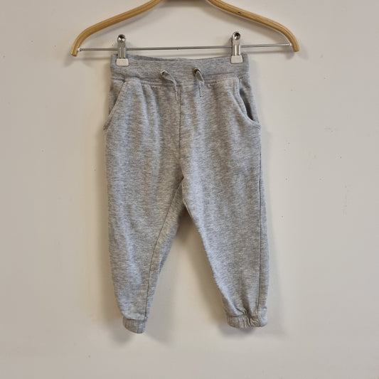 Lager 157 grå joggebukse – 110