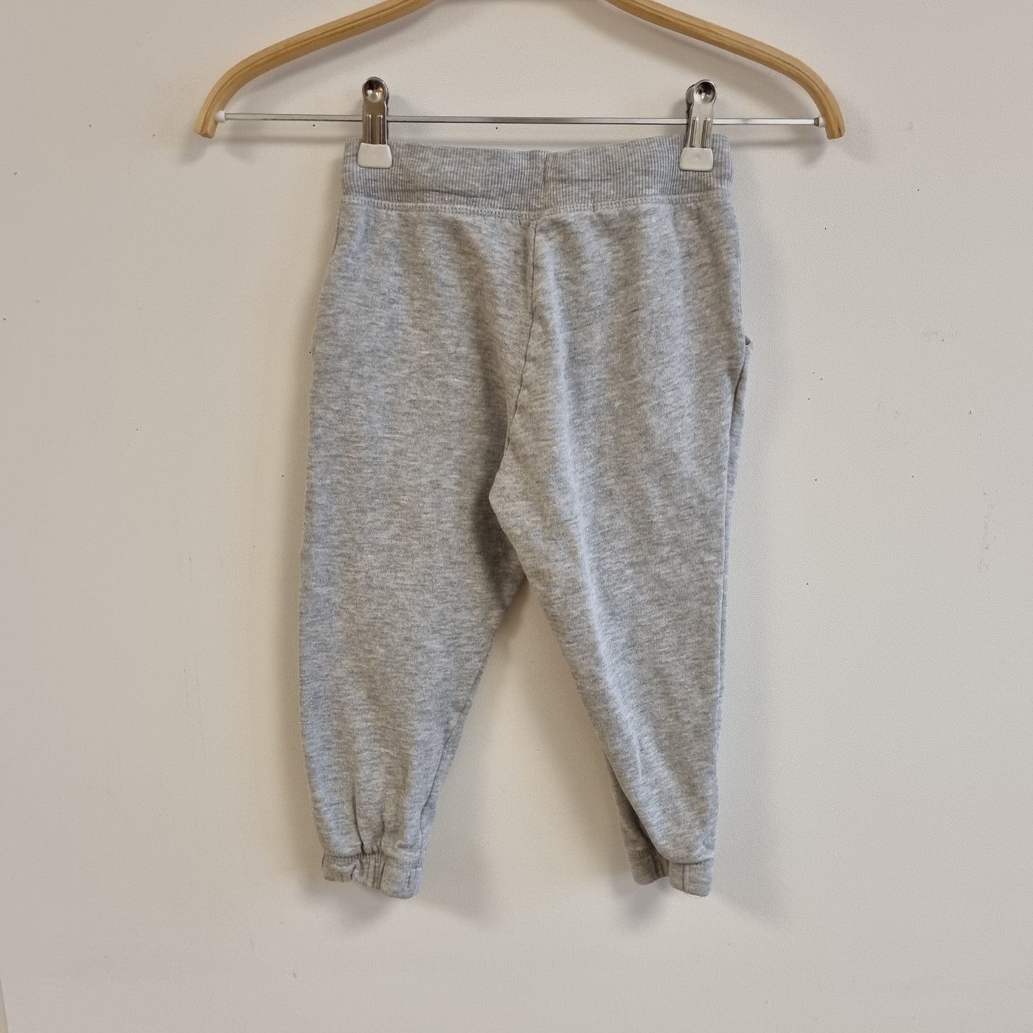 Lager 157 grå joggebukse – 110