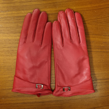 Røde skinnhansker / Handskmakar’n – 8