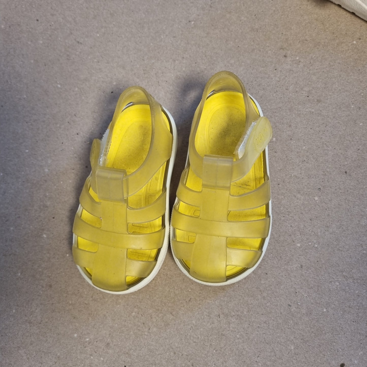 Gule badesandaler - 18/19